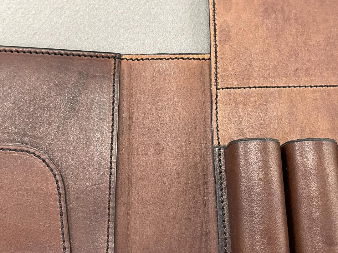 Hans Oster ハンス・オスター ペンケース でべそモデル 4本用