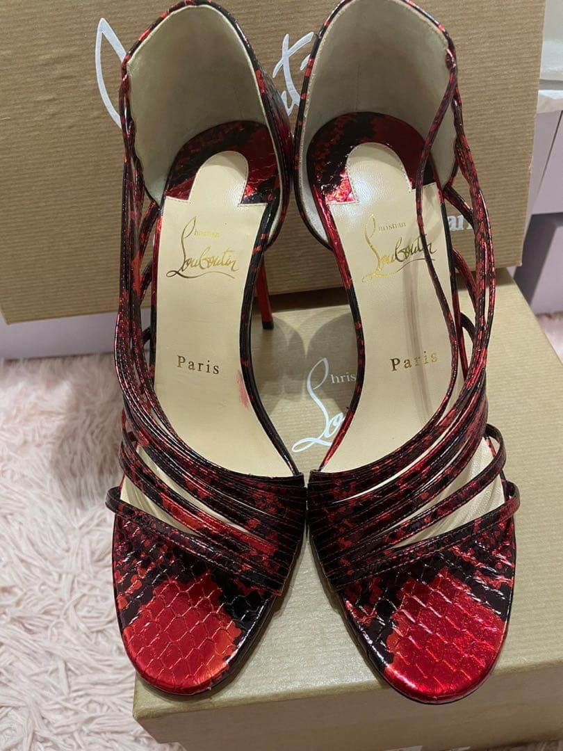 靴 Christian Louboutin