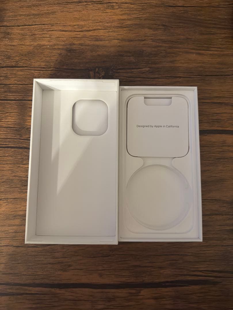 iPhone15Pro 本体　ナチュラルチタニウム　128GB