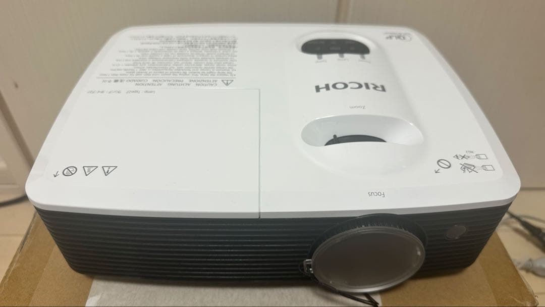 RICOH プロジェクター本体