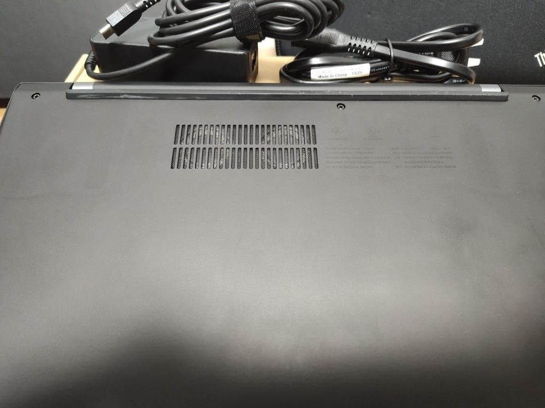 【最終値下げ】Lenovo ThinkPad X1 Carbon gen9