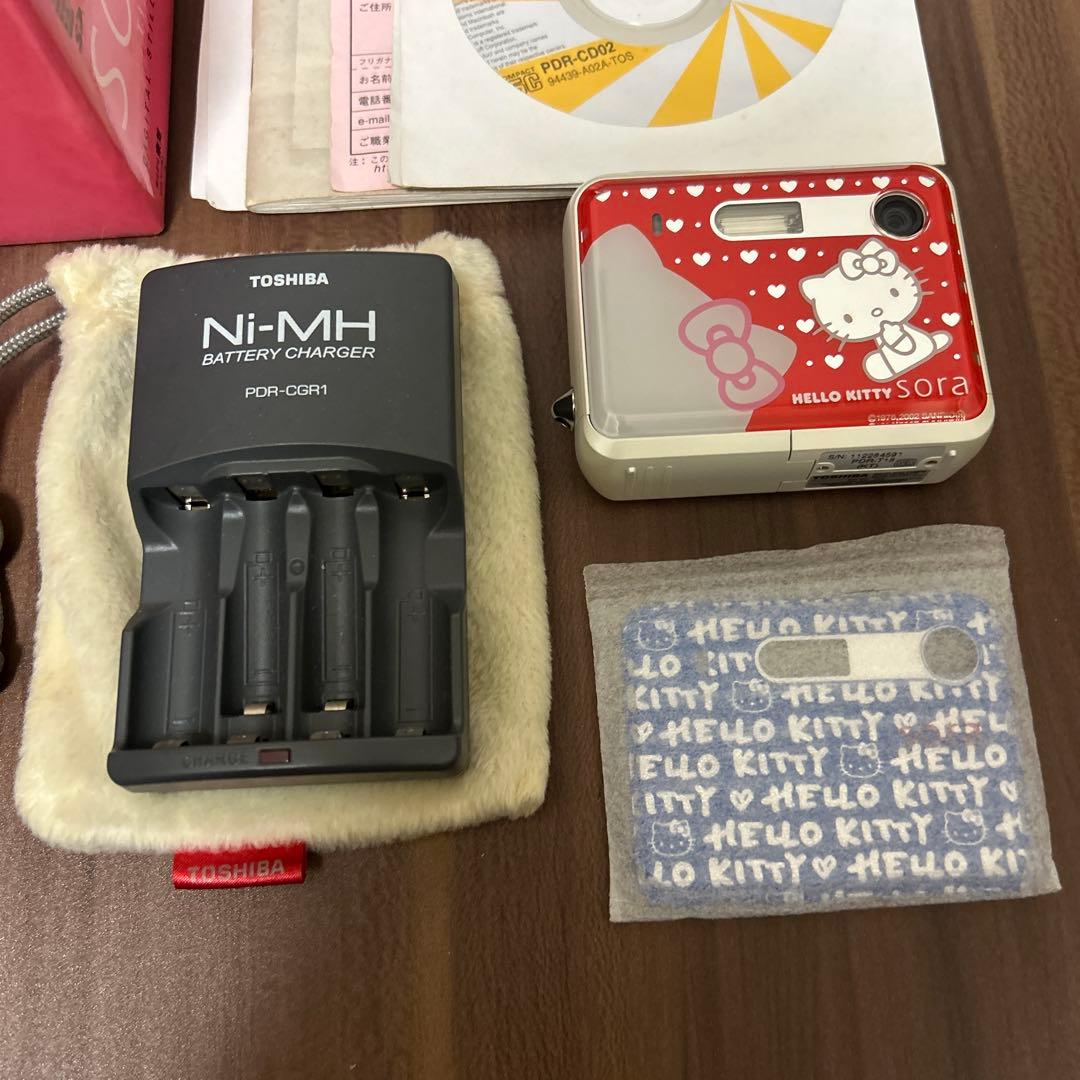 TOSHIBA PDR-T15 ハローキティ デジタルカメラ