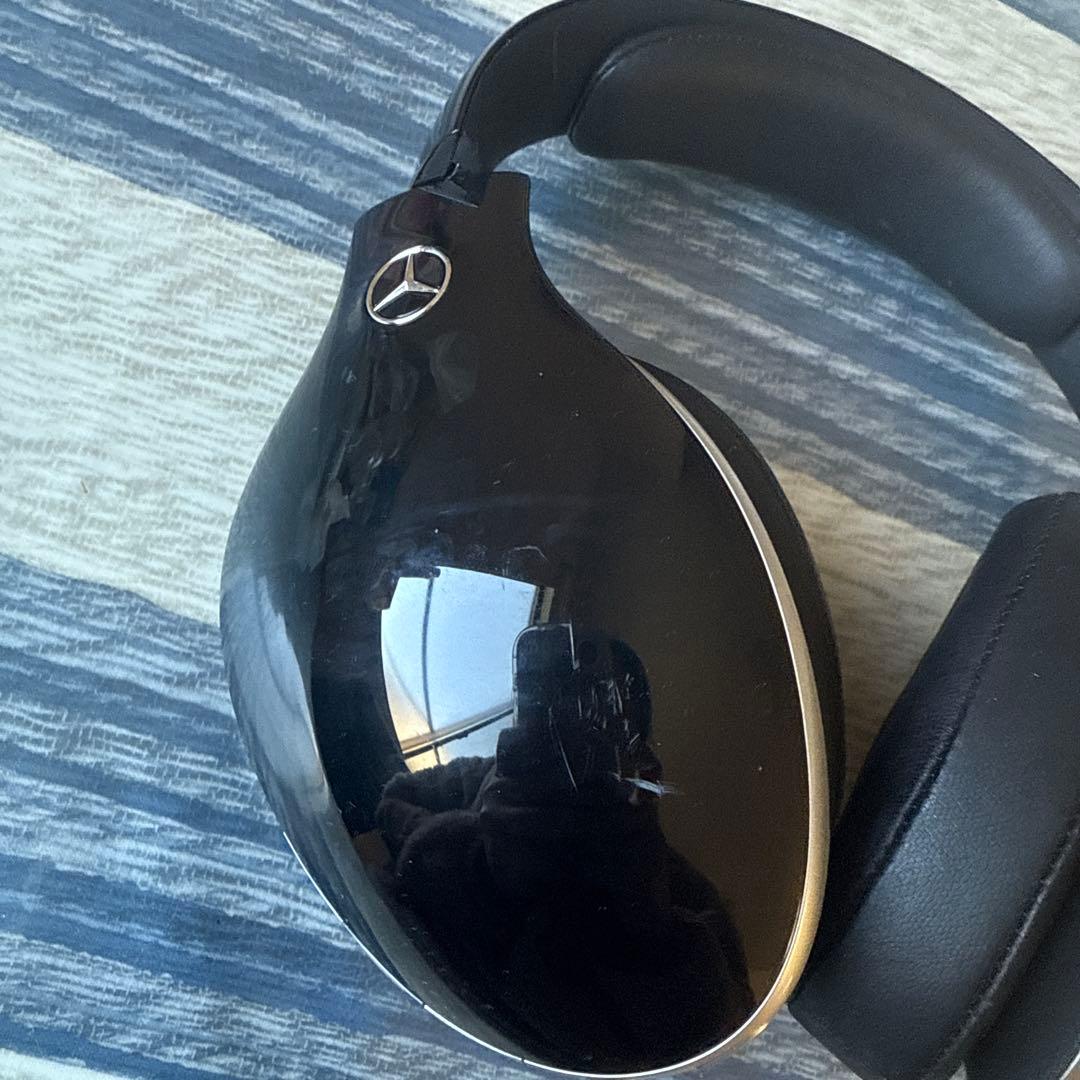 Mercedes ワイヤレスヘッドホン ブラック