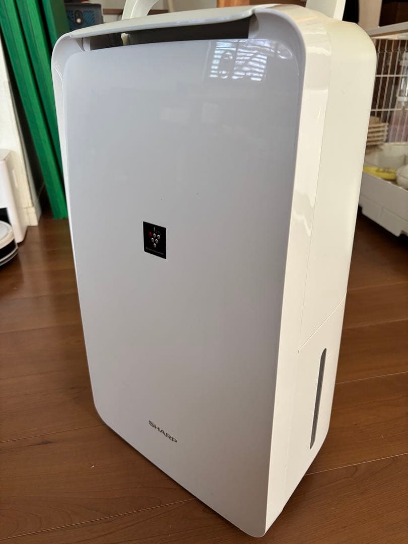 【2023年製】シャープ 除湿機 衣類乾燥 プラズマクラスター CV-P71-W