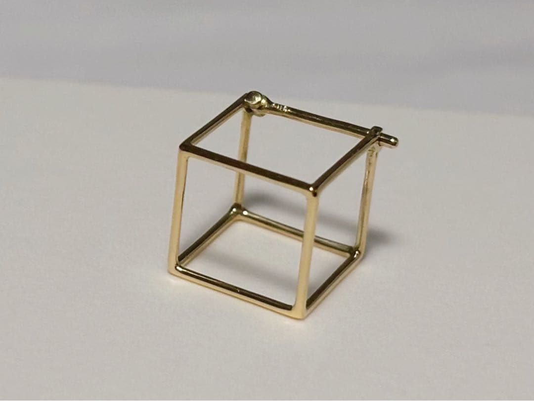 〈シハラ〉スクエアピアス10