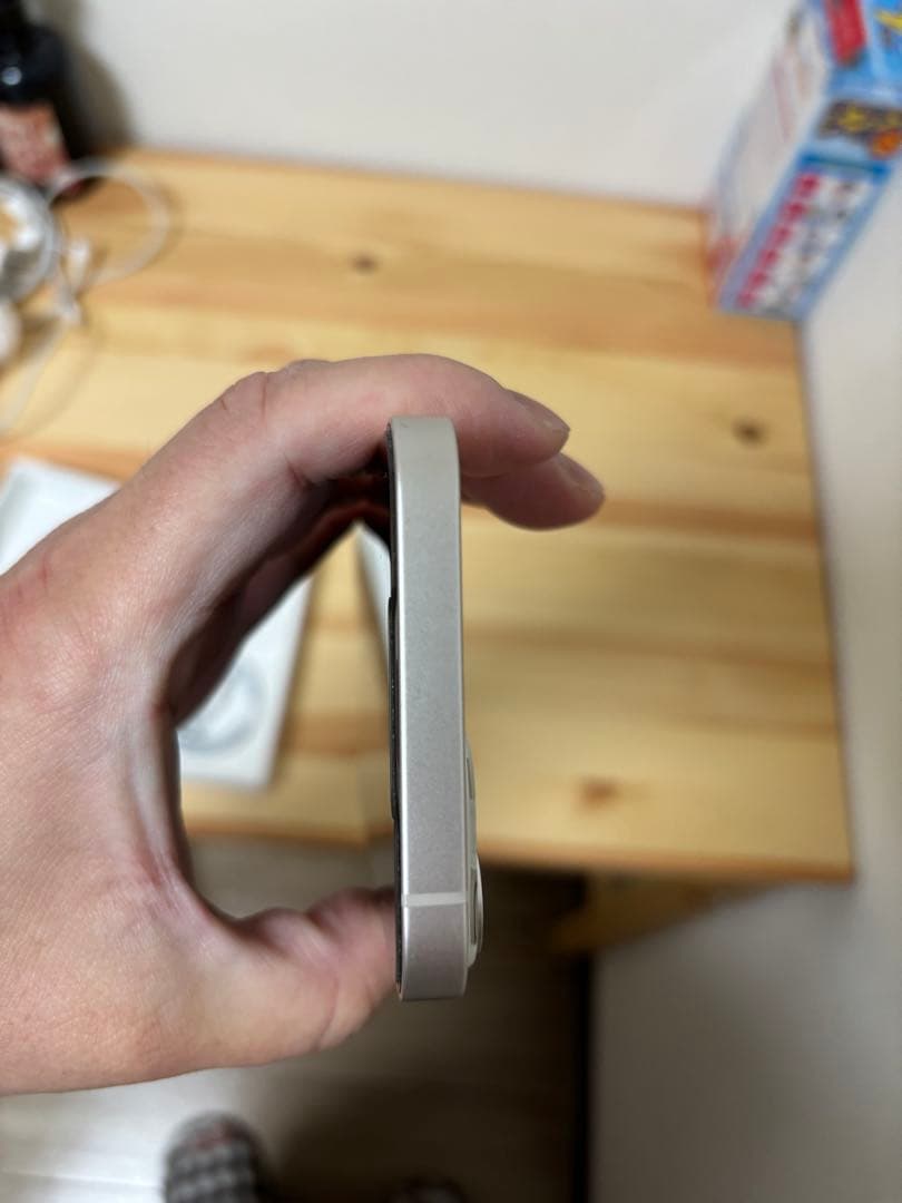 iPhone13 128GB スターライト　SIMフリー　箱・ケーブル付　美品