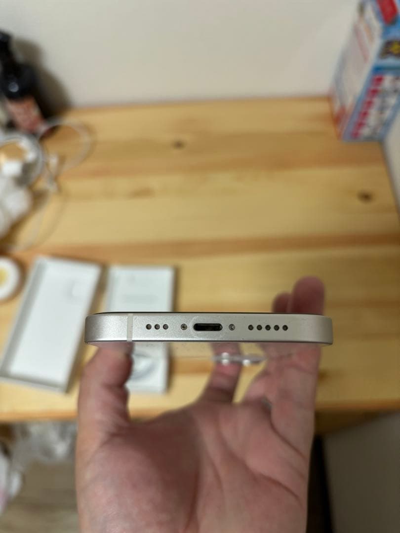 iPhone13 128GB スターライト　SIMフリー　箱・ケーブル付　美品