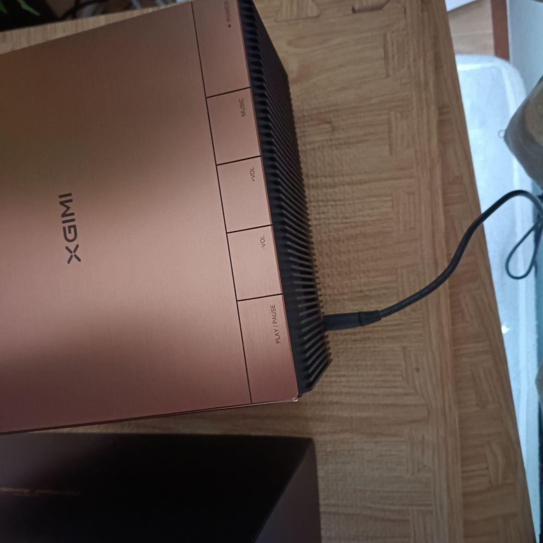 XGIMI RSPro2　4K　プロジェクター　2200ルーメン