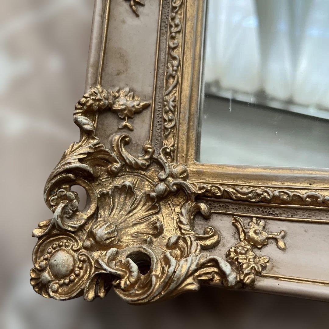 アンティーク　装飾的なゴールド壁掛け鏡