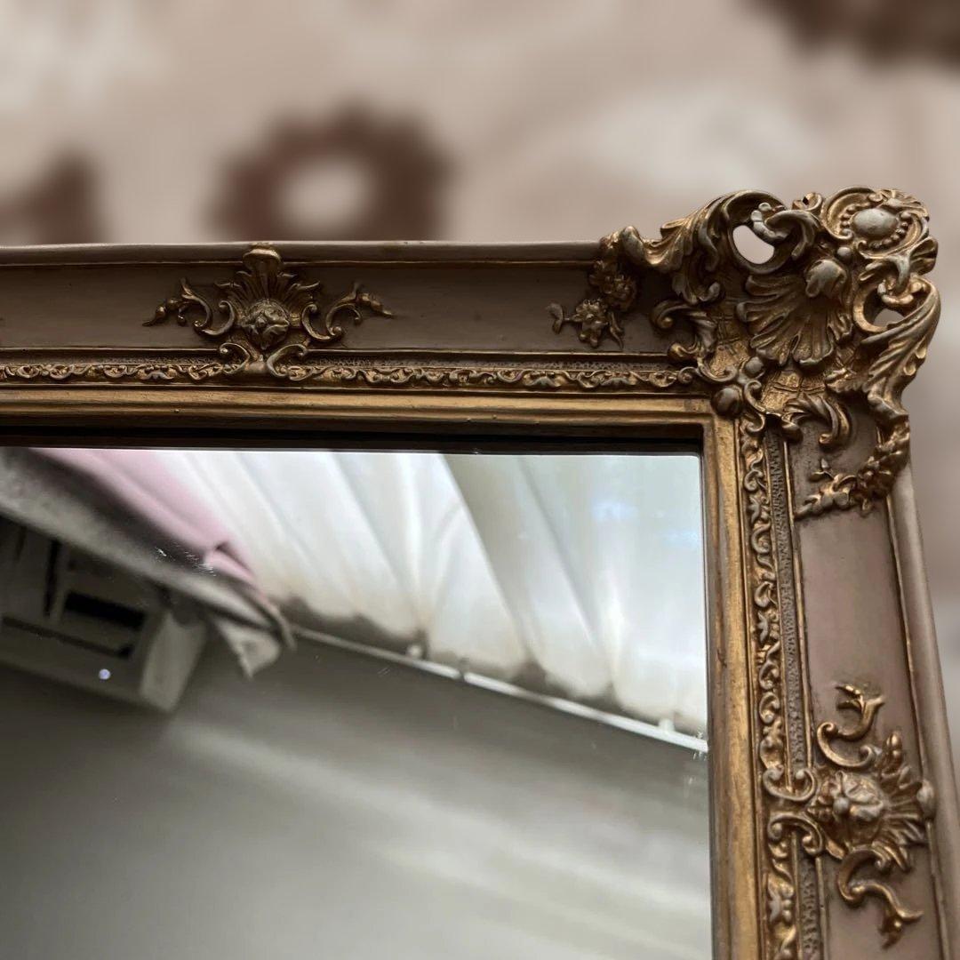 アンティーク　装飾的なゴールド壁掛け鏡