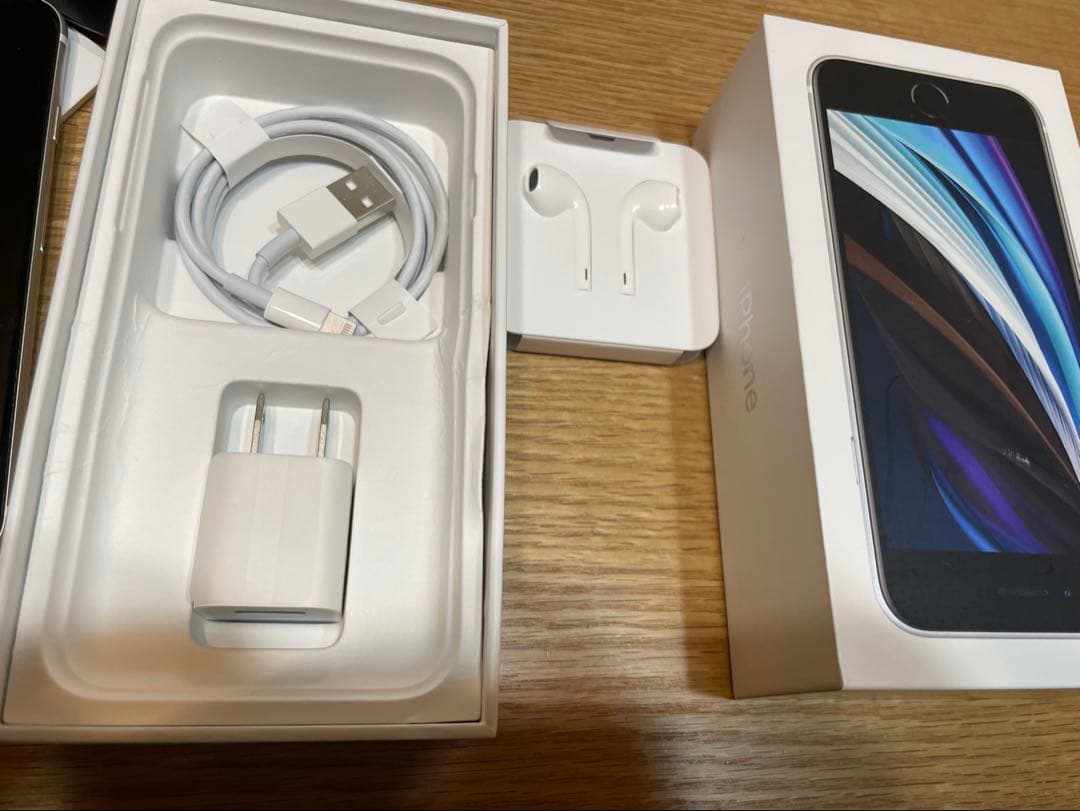iPhone SE 第2世代 64GB SIMフリー ホワイト