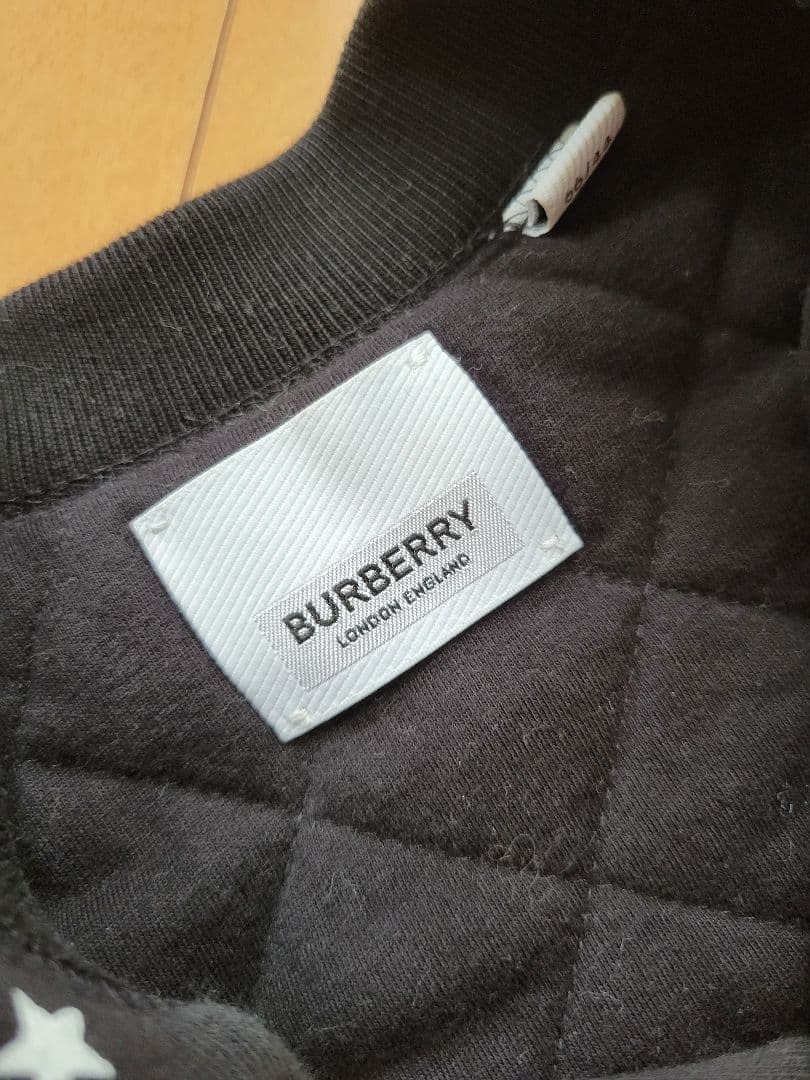 BURBERRY 星柄ロンパース 6M 68cm