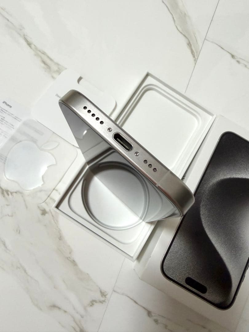 Apple iPhone 15 Pro 512GB ホワイト 本体箱付属品付き