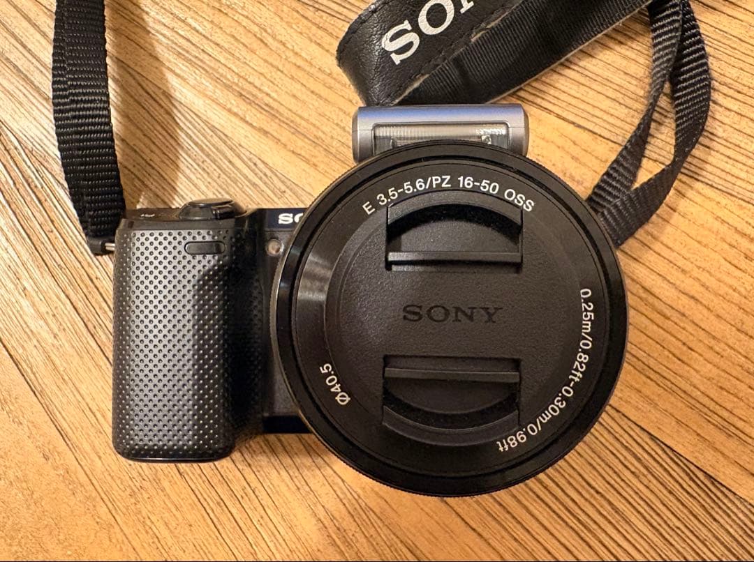 【美品】SONY NEX-5T デジタル一眼レフカメラ（オマケ付）