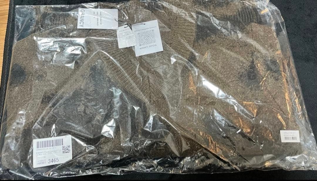 【GRANCY】 スプレーダメージVネックウールニット　Sサイズ