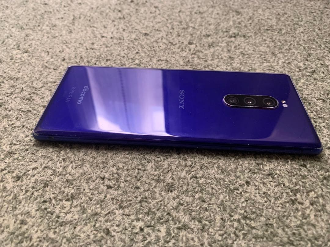 Sony Xperia 1 docomo 紫