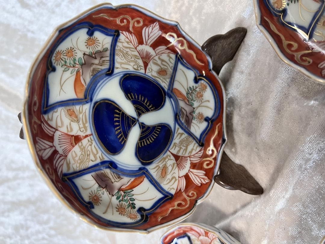 金彩色絵花草紋輪花小皿　伊万里焼　明治　４枚組