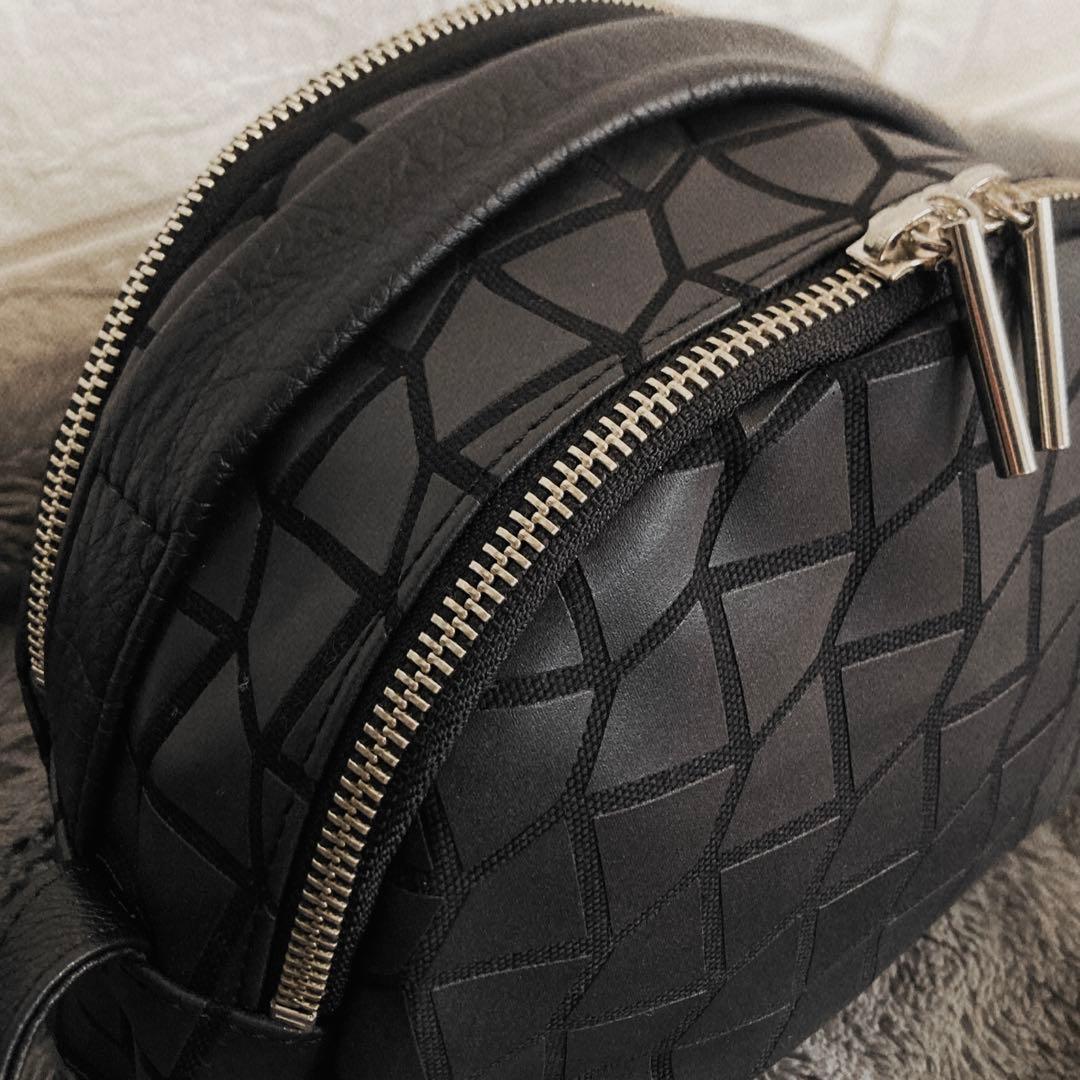 バ*ビ様 chi.wata 半円ショルダー ブラック