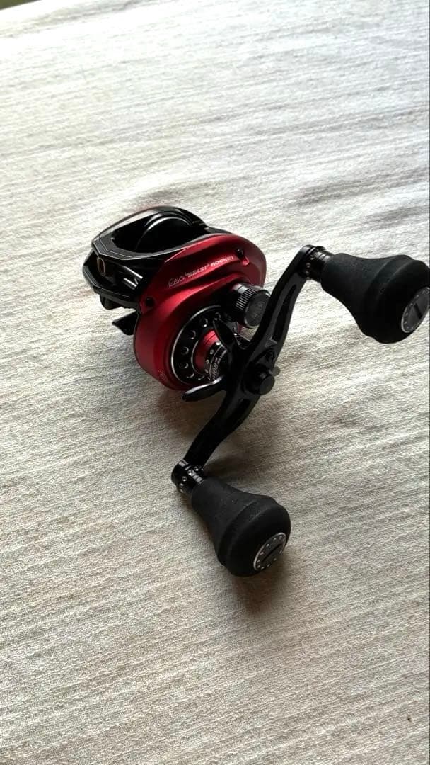 Abu Garcia Revo Beast Rocket ベイトリール　左巻き