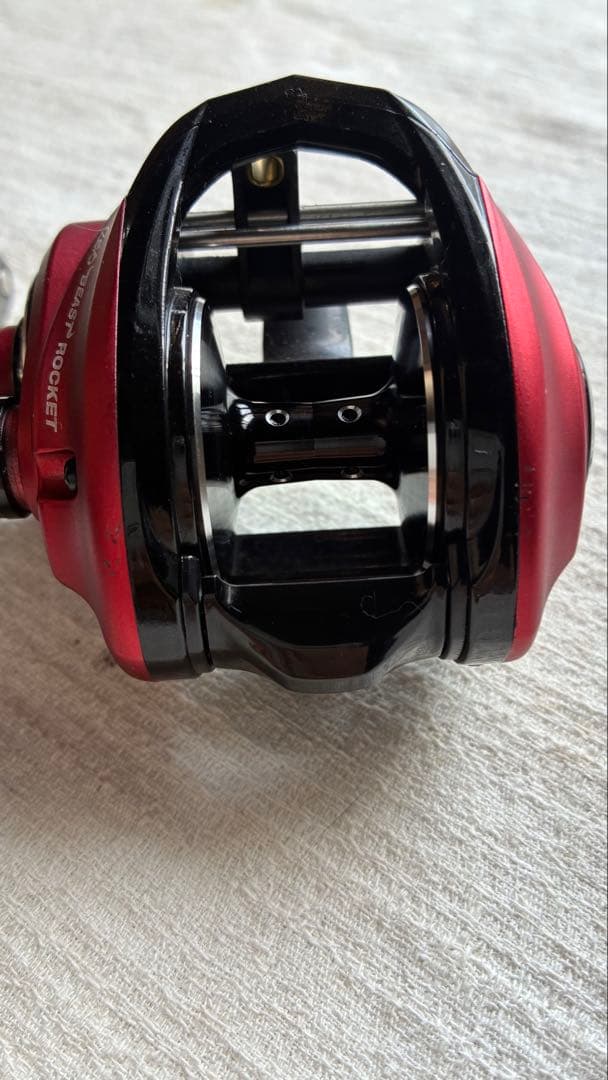 Abu Garcia Revo Beast Rocket ベイトリール　左巻き