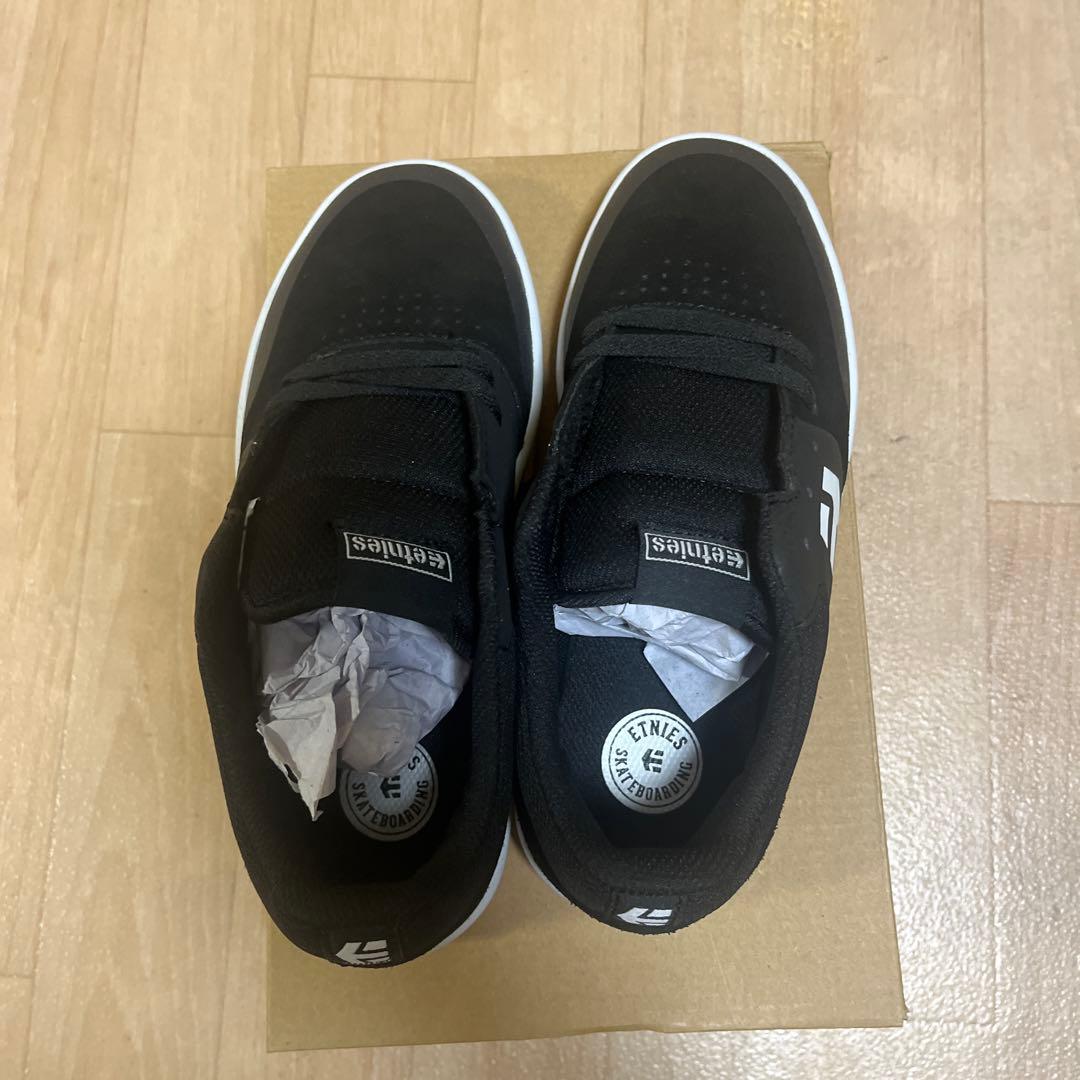 etnies ブラック 22センチ　スケシュー
