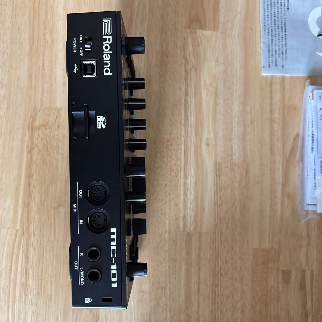 DJ機材 Roland MC-101