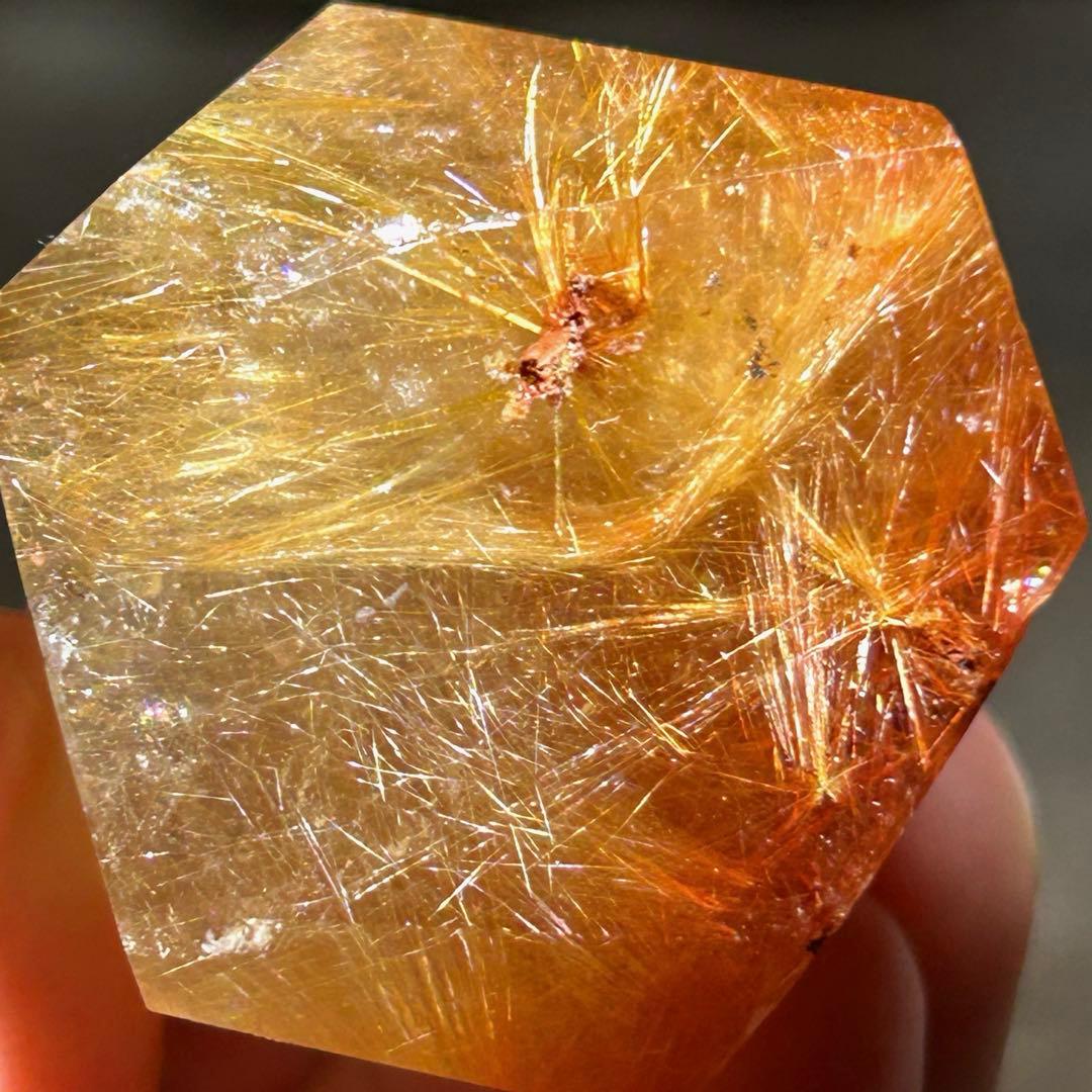 ☆最高品質！帝王秘宝！超希少！オレンジ　ゴールド　ルチル　原石　六角柱