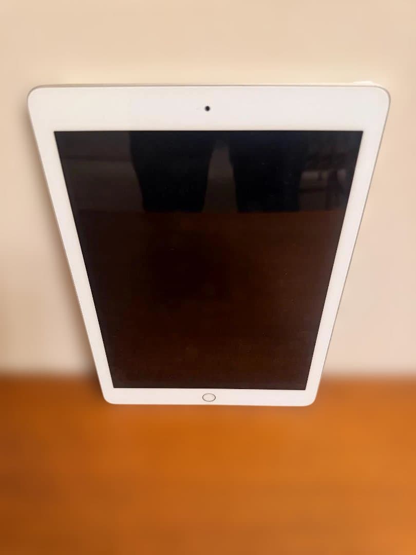 iPad 第6世代 128GB スペースグレイ Wi-Fi