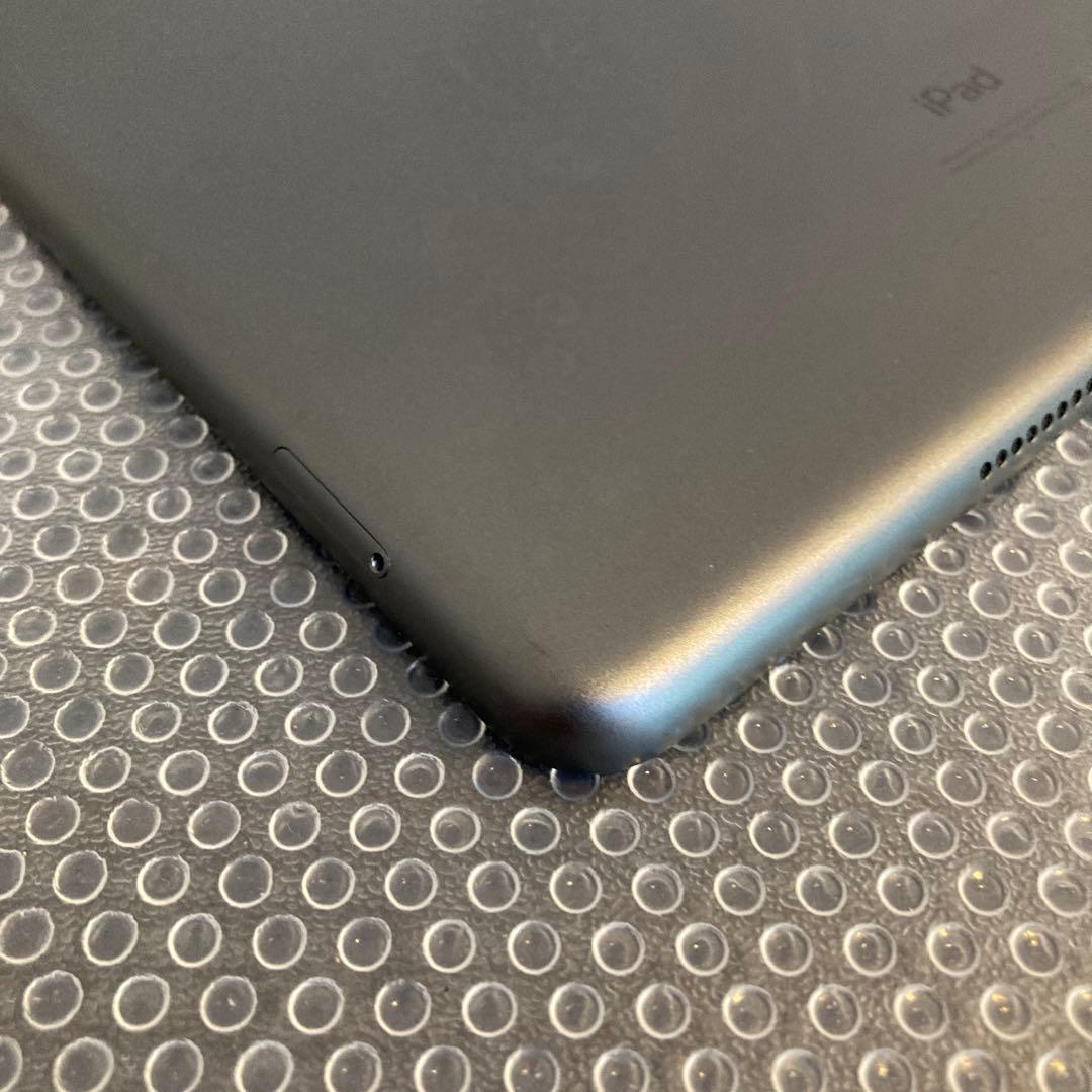 3651【早い者勝ち】iPad8 第8世代 32GB SIMフリー☆