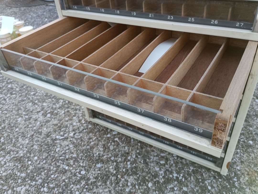 4236）糸販売木製ケース　　手芸 店舗什器 昭和レトロ