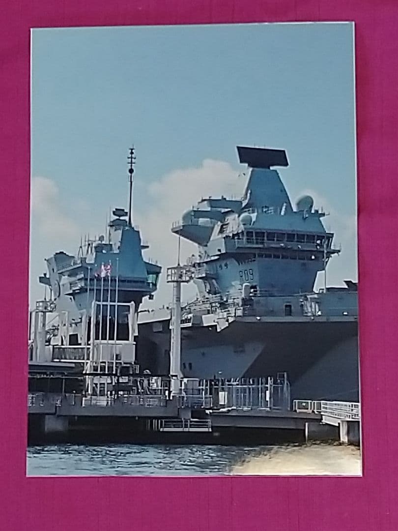 イギリス海軍プリンス・オブ・ウェールズ乗組員直筆サイン&生写真