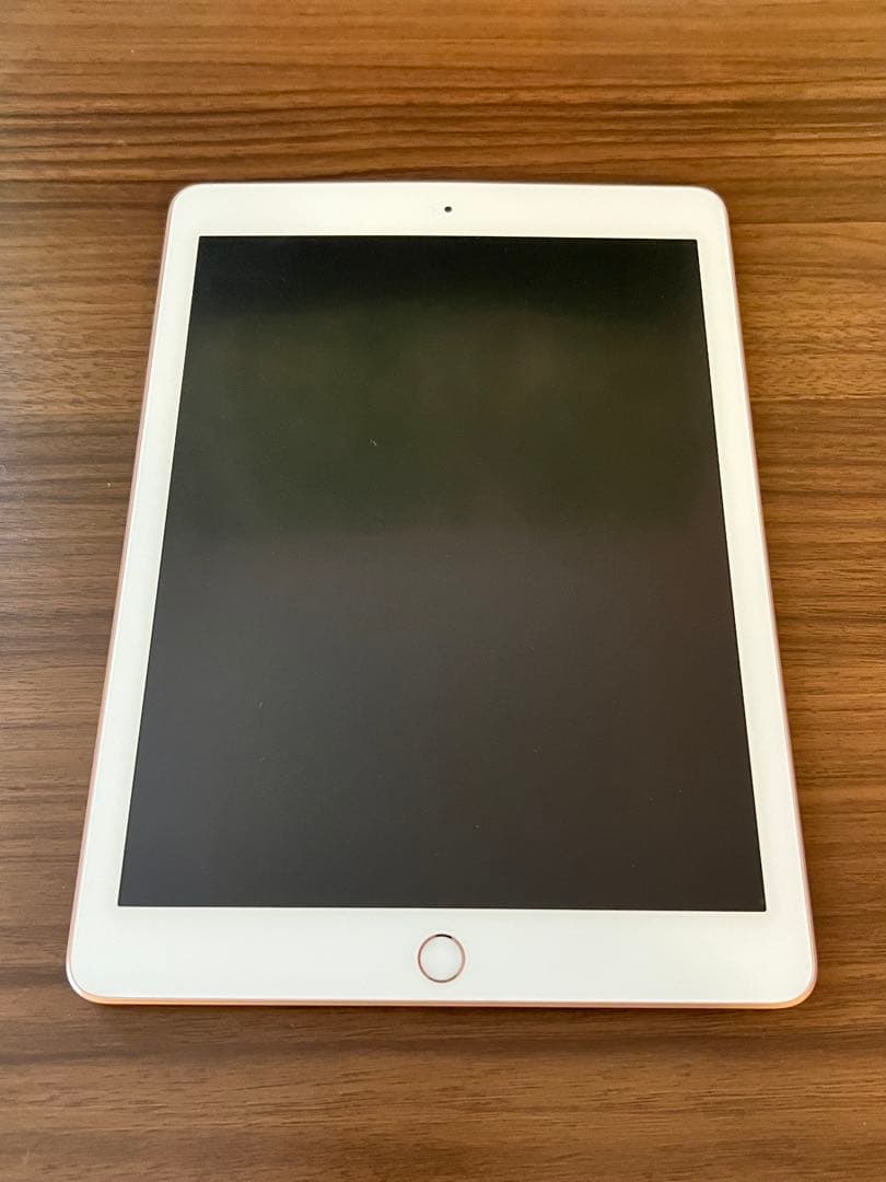 【美品】iPad 第6世代 ゴールド 本体 充電器・カバー付 Wi-Fiモデル