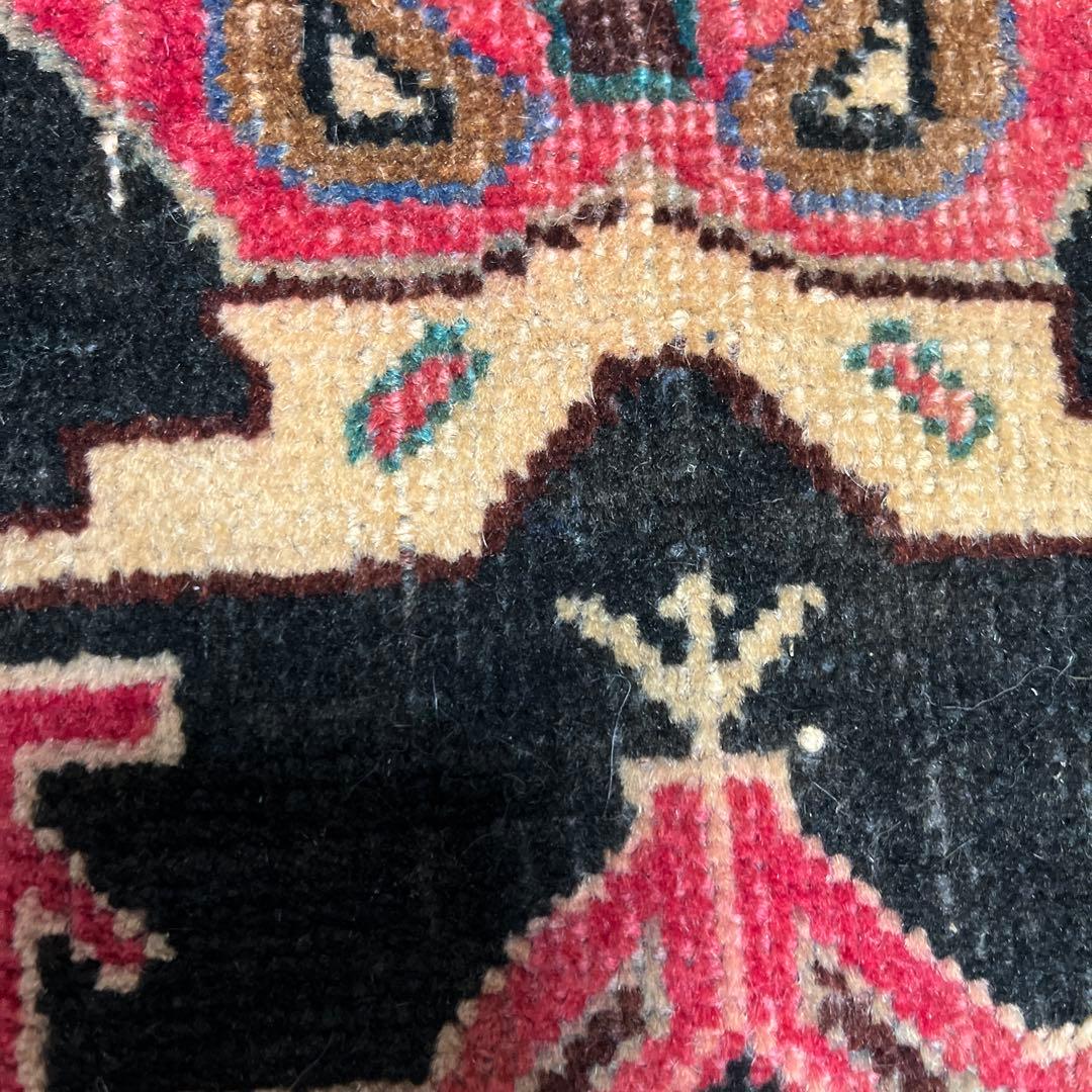 ヴィンテージラグ　アフガニスタンバルーチ族　トライバルラグ　139cm×62cm