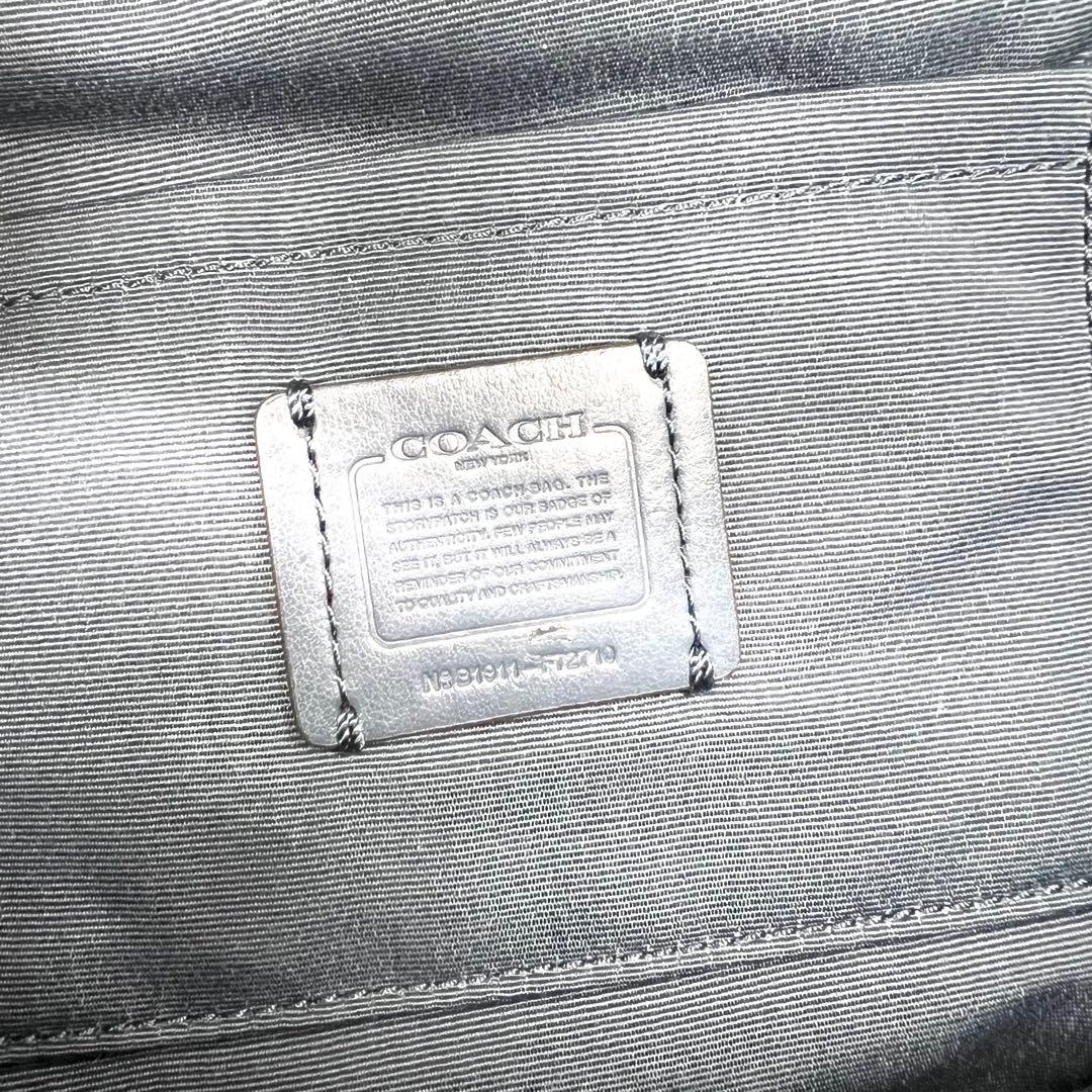 未使用級✨コーチ　ボディバッグ　ショルダー　シグネチャー　レインボー　ブラウン