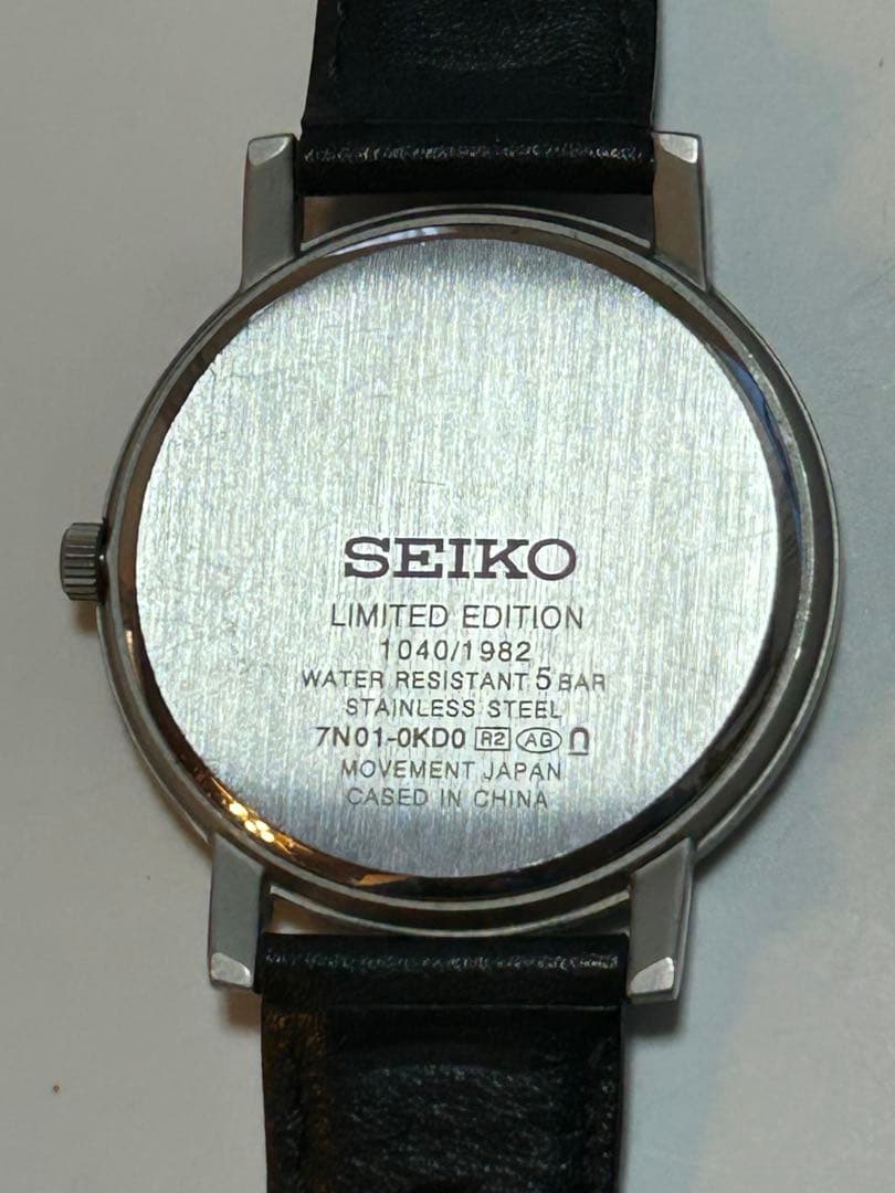 pizza　SEIKO シャリオ　黒文字盤 スティーブ・ジョブズ復刻版