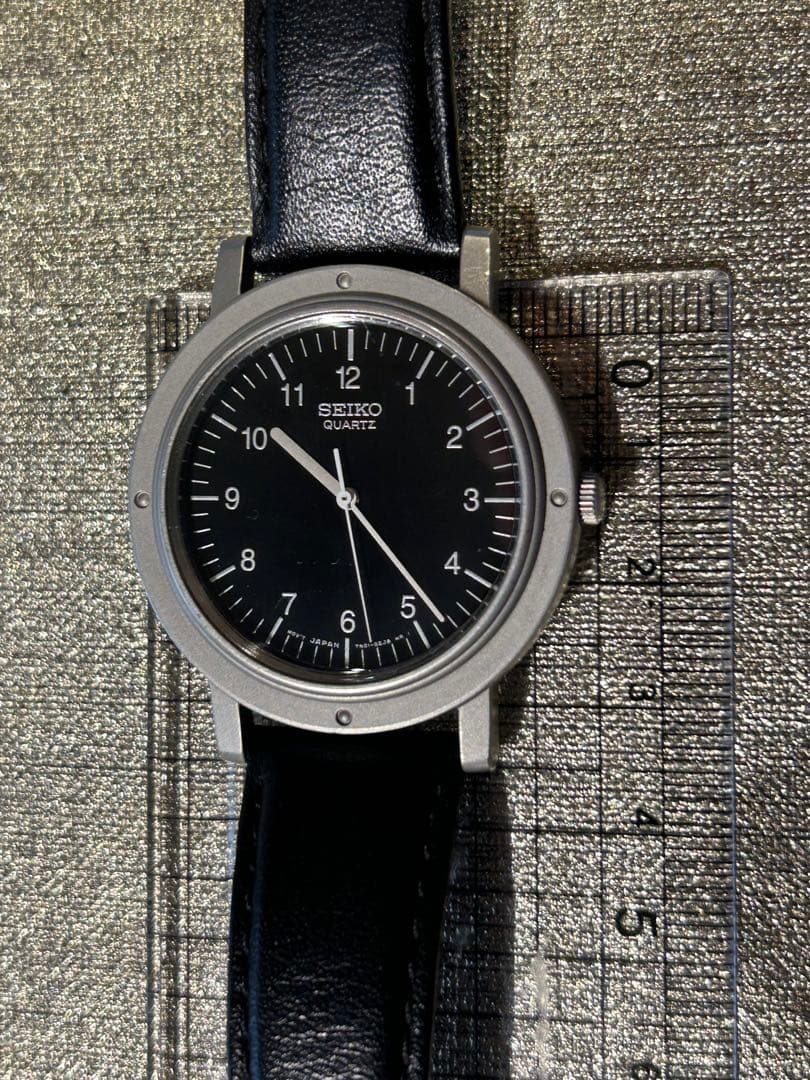 pizza　SEIKO シャリオ　黒文字盤 スティーブ・ジョブズ復刻版