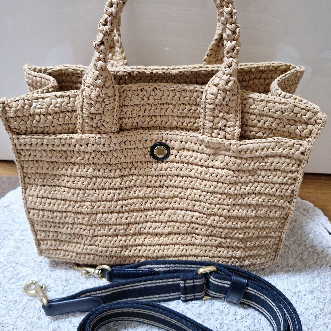 Coach かごバッグ ベージュ ロゴ刺繍