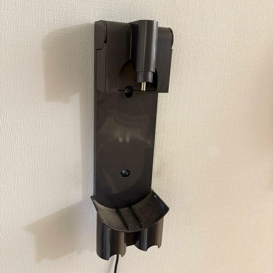 す*ね様 [美品] Dyson V8 Slim Fluffy+ 掃除機