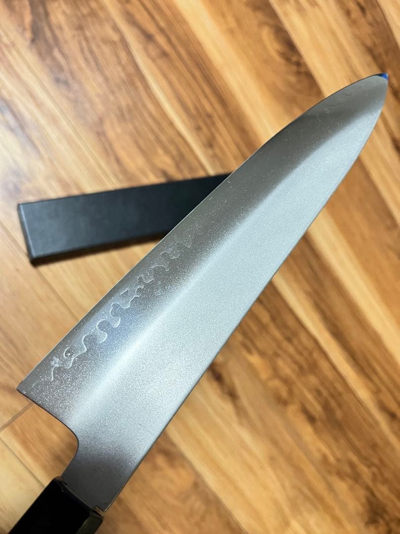 新品未使用　包丁　牛刀　料理包丁　鏡面研磨　梨地仕上げ　切味抜群　箱付