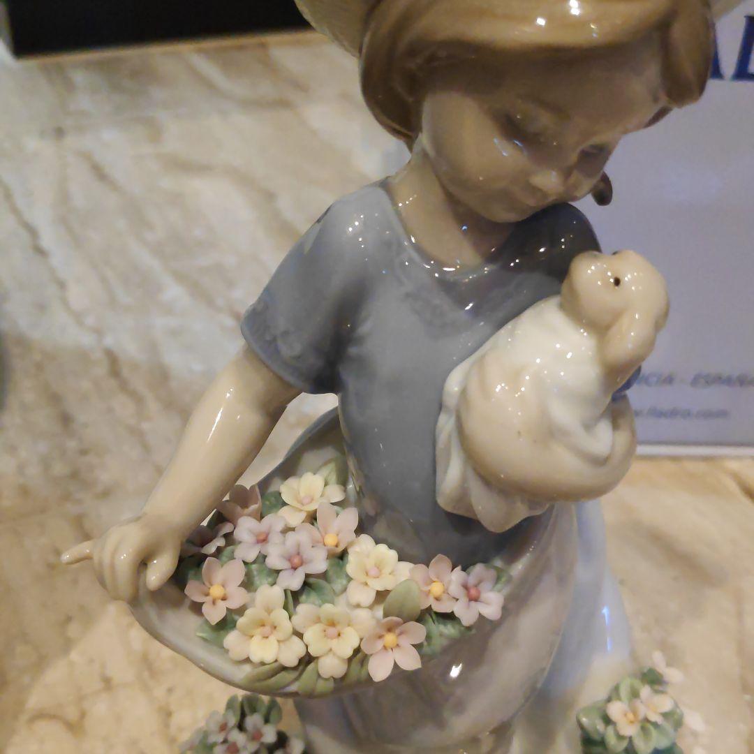 置物 LLADRO A ROMP IN THE GARDEN