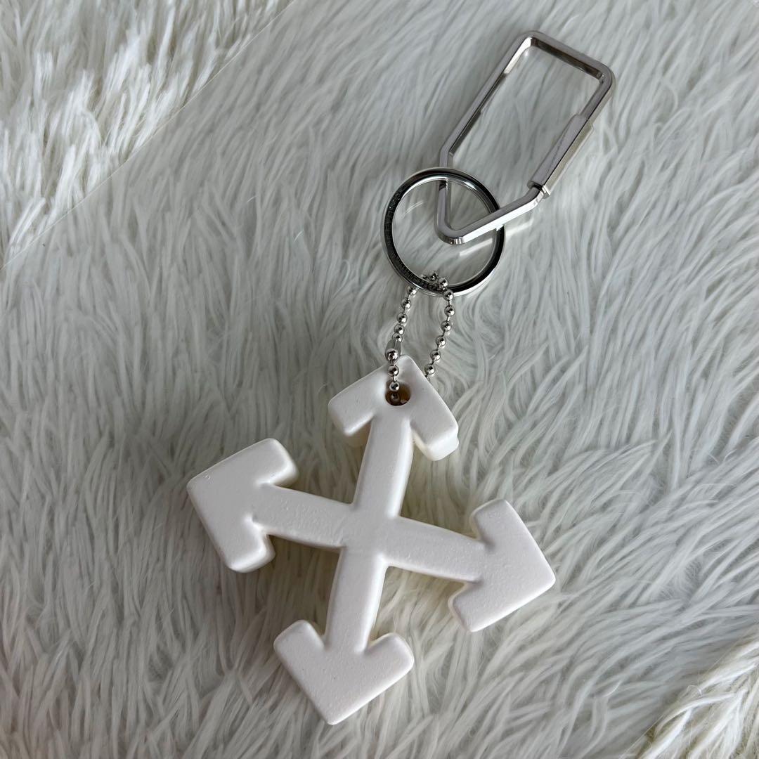 人気♡OFF-WHITE オフホワイト クロスアロー ブランドロゴ キーホルダー