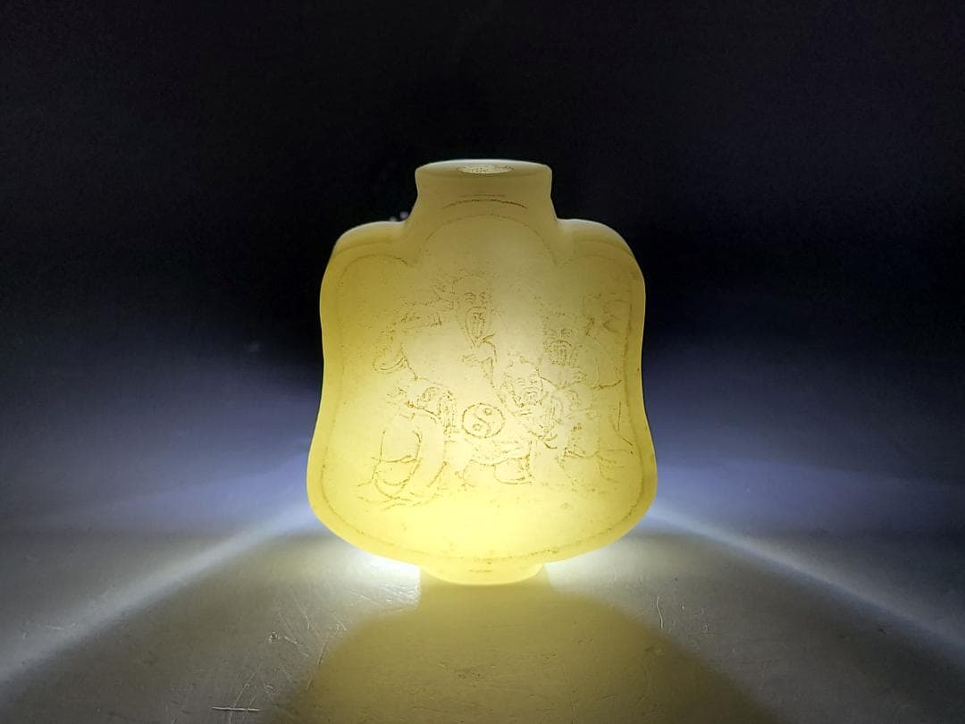 天然玉製 陽刻 仙人文 鼻煙壺 明清時代 高さ約5.5cm