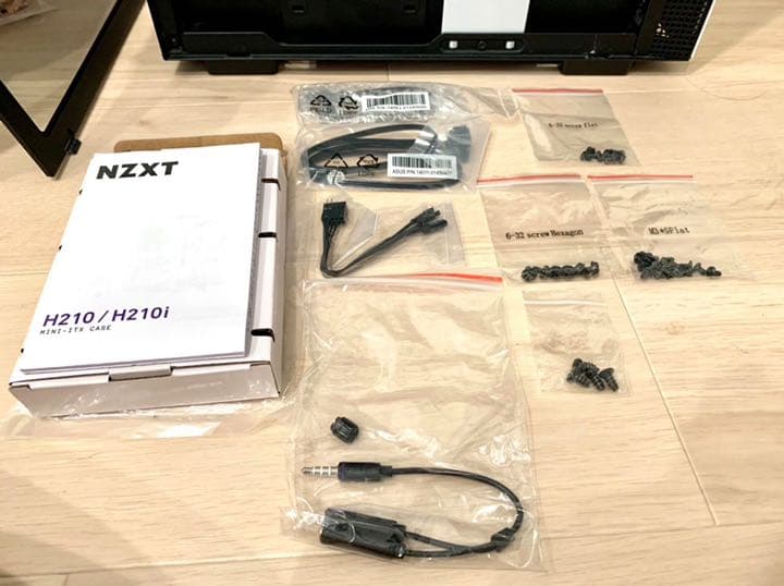 【中古美品】NZXT H210 マットホワイト/ブラック