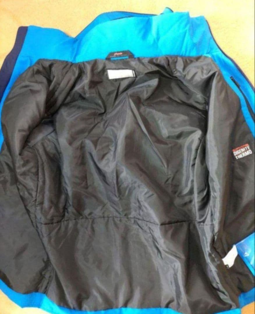 b 新品タグ付き Phenix フェニックス 上下組み合わせ。