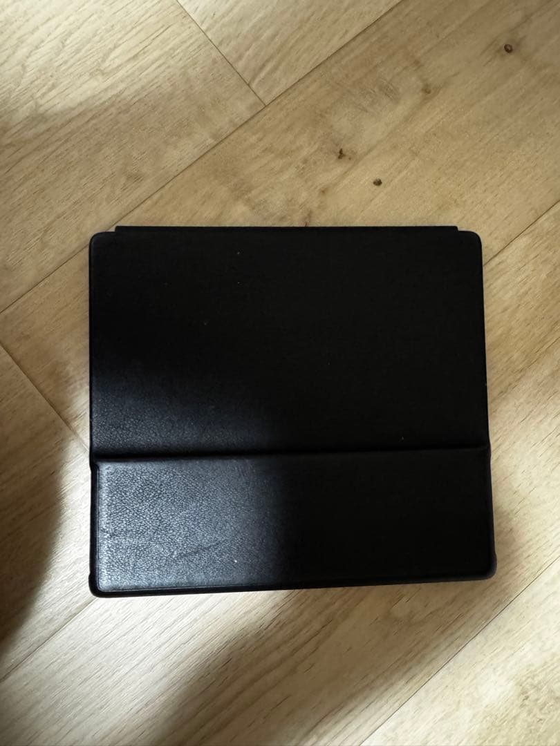 Kindle Oasis (第10世代) 本体とカバー