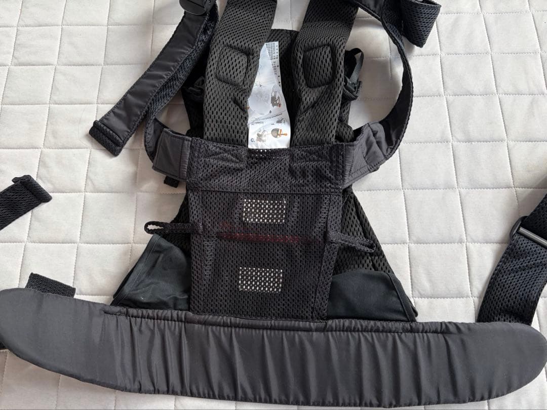 【極美品】ベビービョルン ワンカイエアーメッシュ ブラック 試着のみ 新生児OK