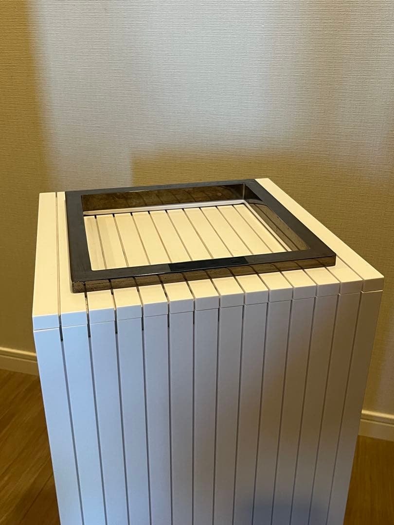 zita square ジータスクエア　ホワイト　白　自動開閉ゴミ箱