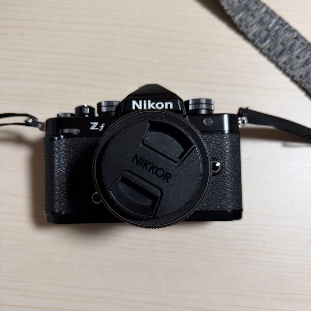 Nikon Zf レンズ付き　バーコードそのまま