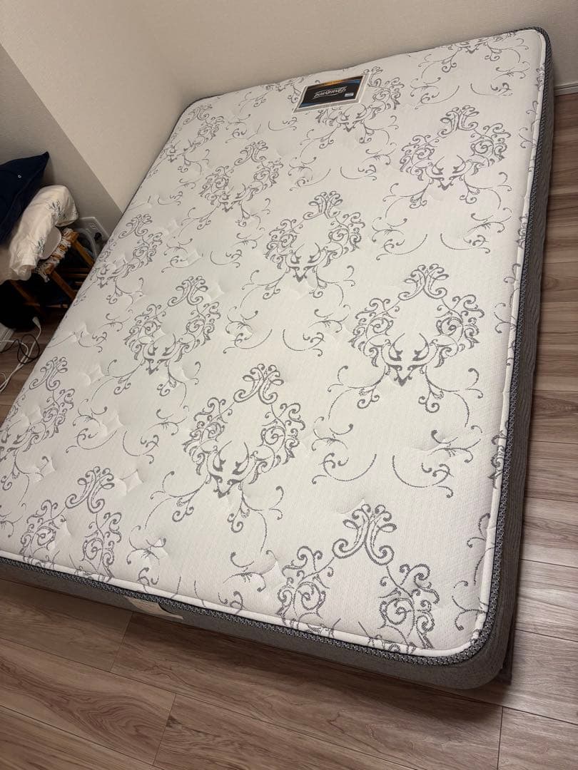 シモンズ　マットレス　ダブルベッド