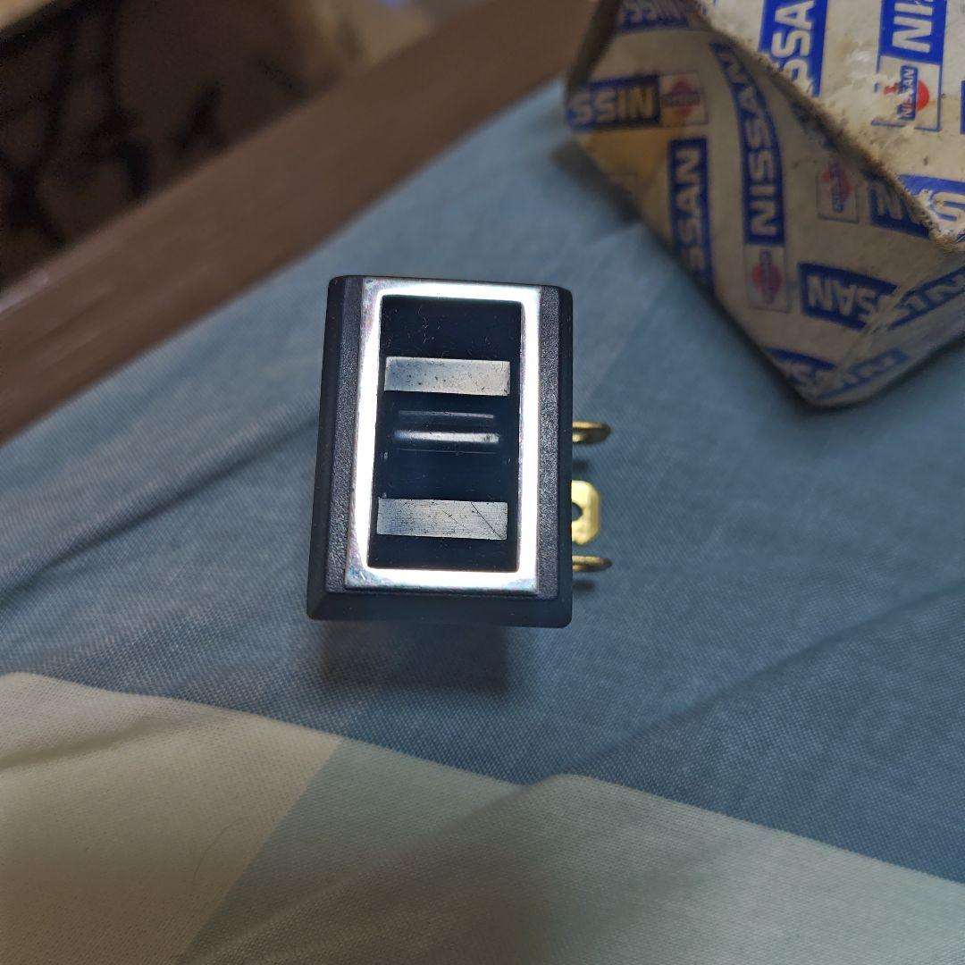 R30スカイライン パワーウィンドウスイッチ